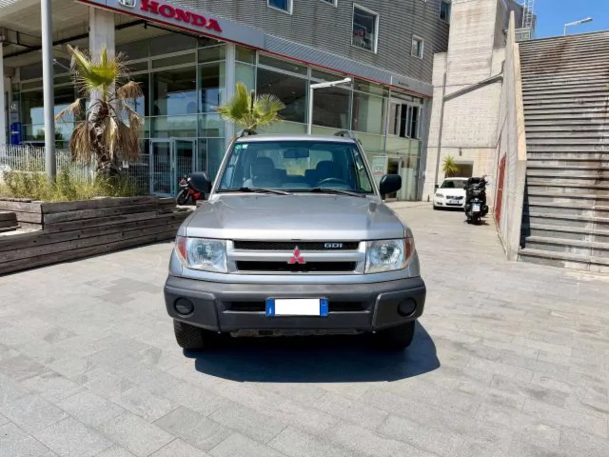 Mitsubishi Pajero usata a Savona (2)