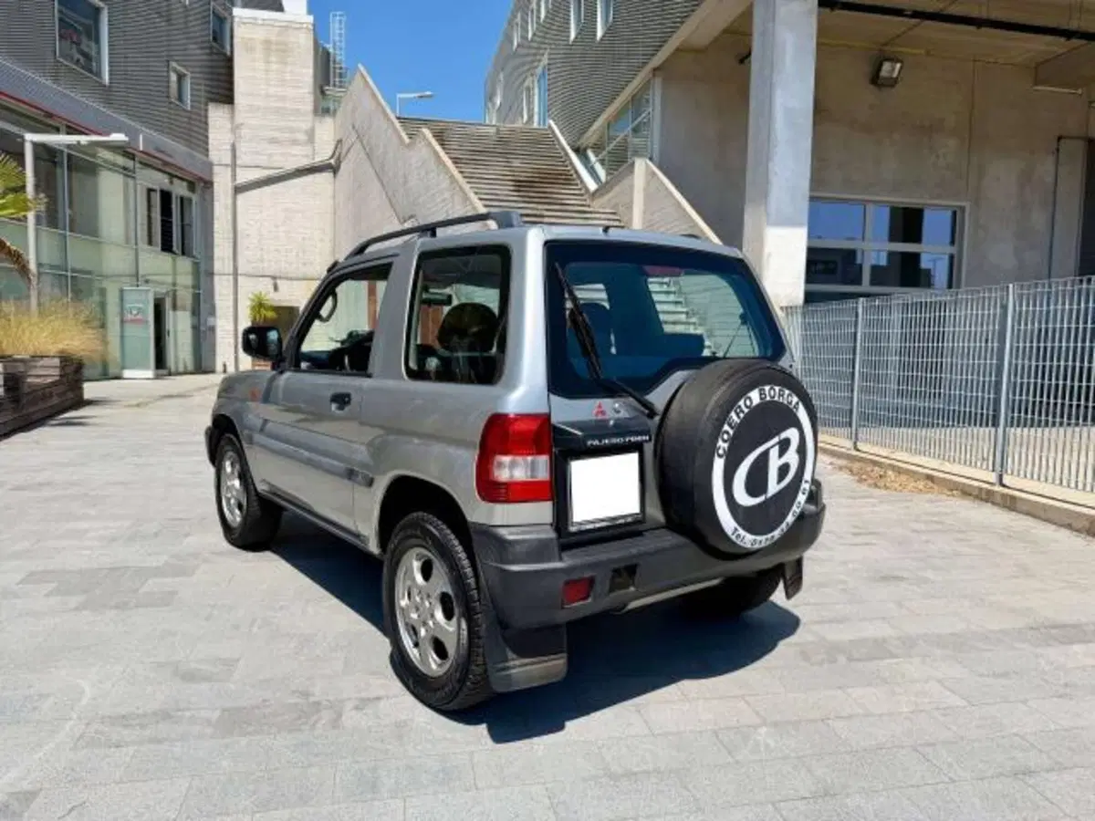 Mitsubishi Pajero usata a Savona (6)
