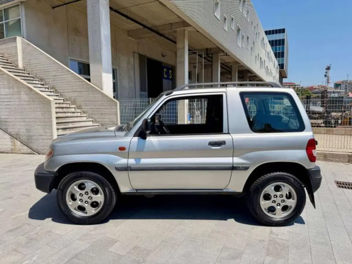 Mitsubishi Pajero usata a Savona (7)