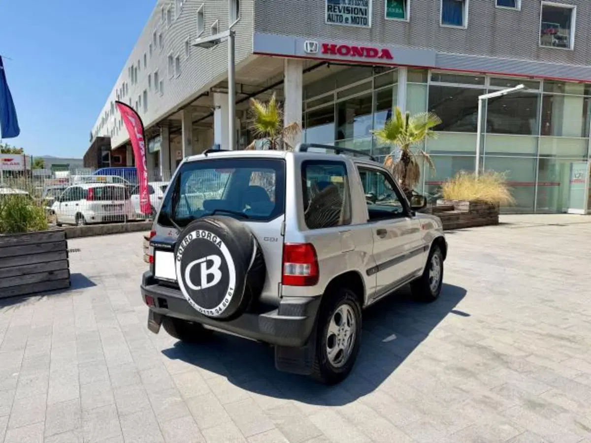 Mitsubishi Pajero usata a Savona (8)