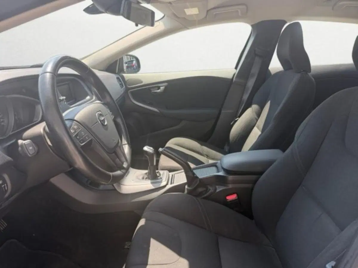 Volvo V40 usata a Treviso (9)