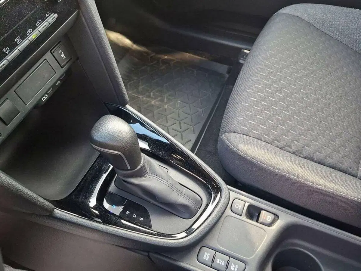 Toyota Yaris Cross usata a Torino (11)