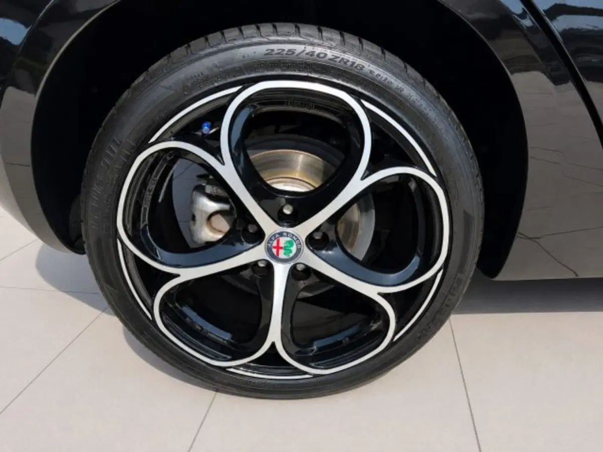 Alfa Romeo Giulietta usata a Firenze (8)