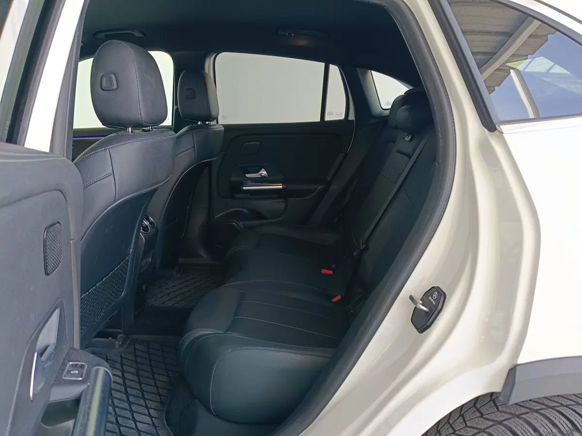 Mercedes-Benz EQA usata a Ascoli Piceno (9)