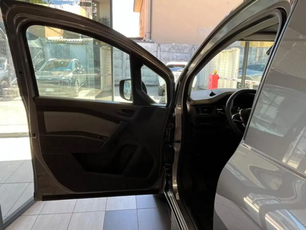 Nissan Townstar nuova a Como (14)
