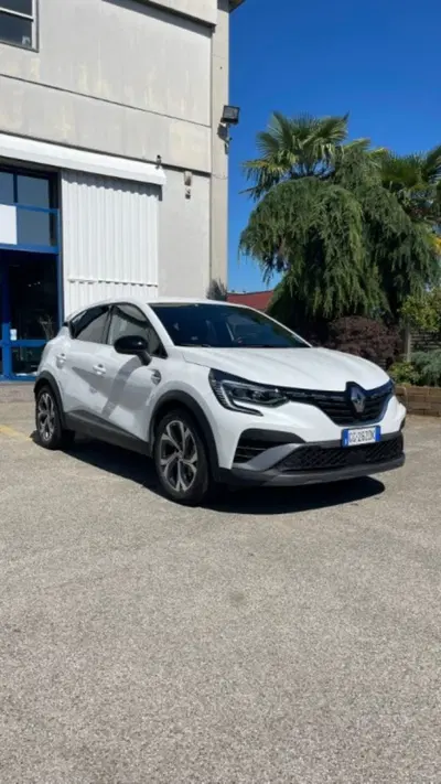 Renault Captur Full Hybrid E-Tech 145 CV RS Line del 2021 usata a Novara
