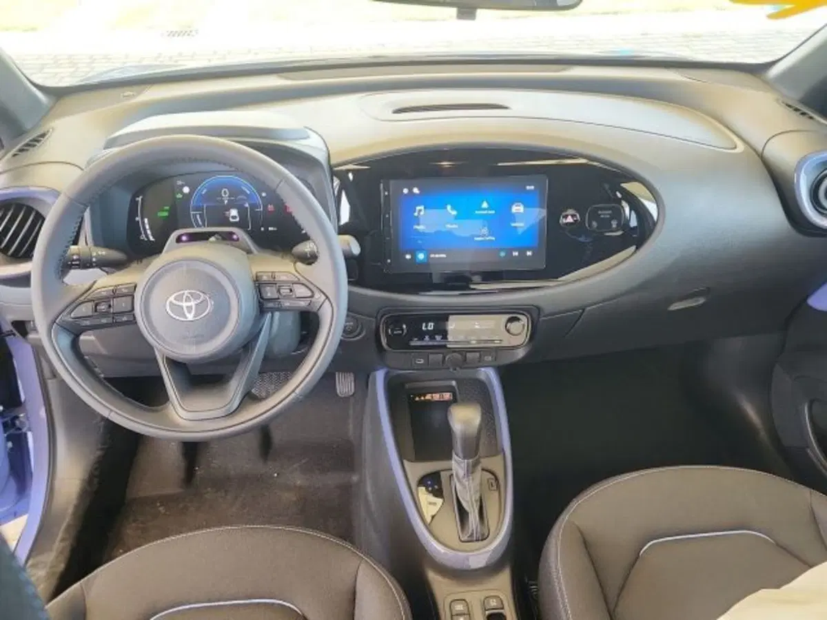 Toyota Aygo X nuova a Roma (10)