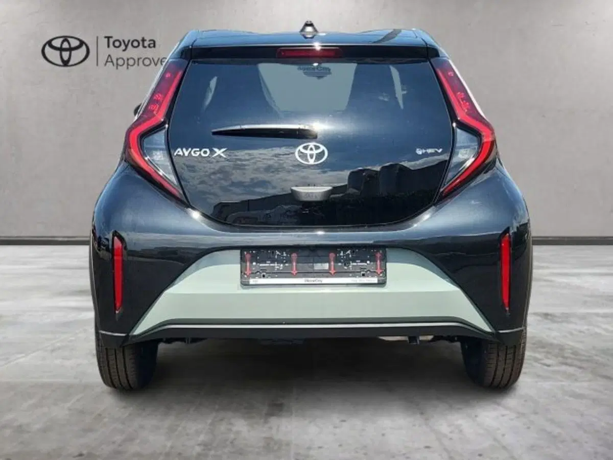 Toyota Aygo X nuova a Roma (12)