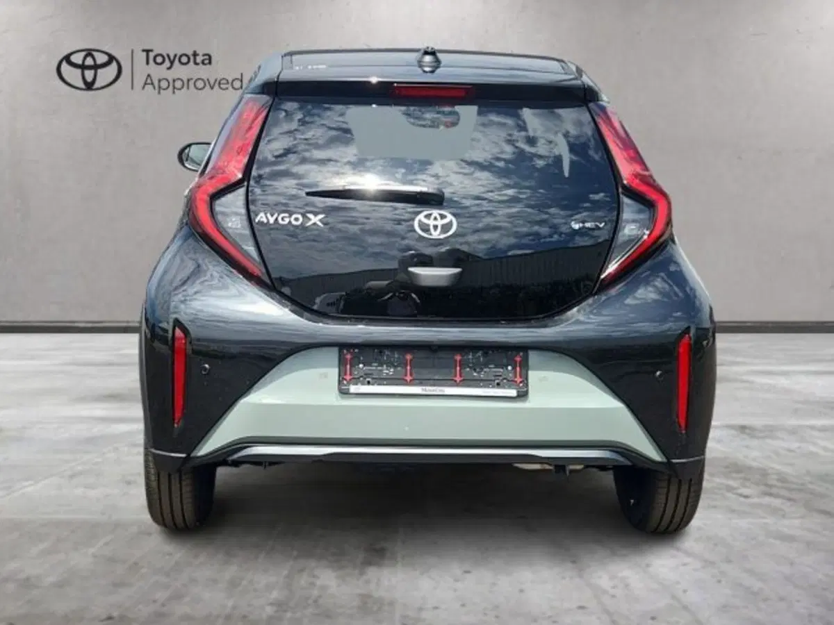 Toyota Aygo X nuova a Roma (12)
