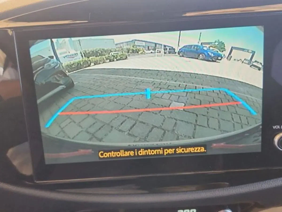 Toyota Aygo X nuova a Roma (15)