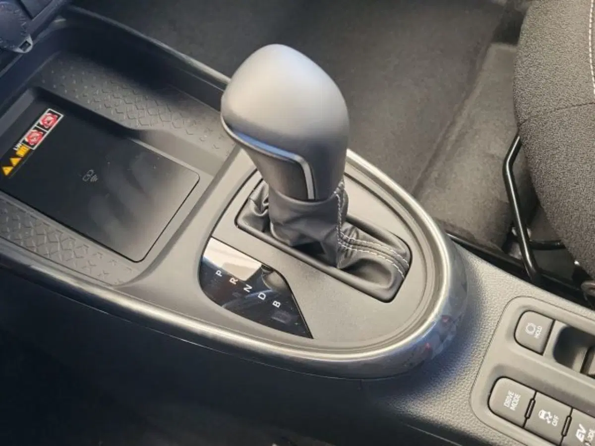 Toyota Aygo X nuova a Roma (16)