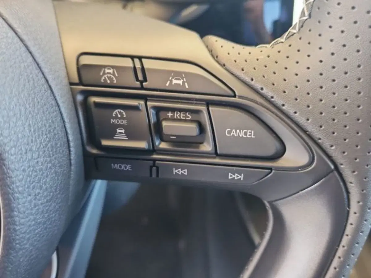 Toyota Aygo X nuova a Roma (18)