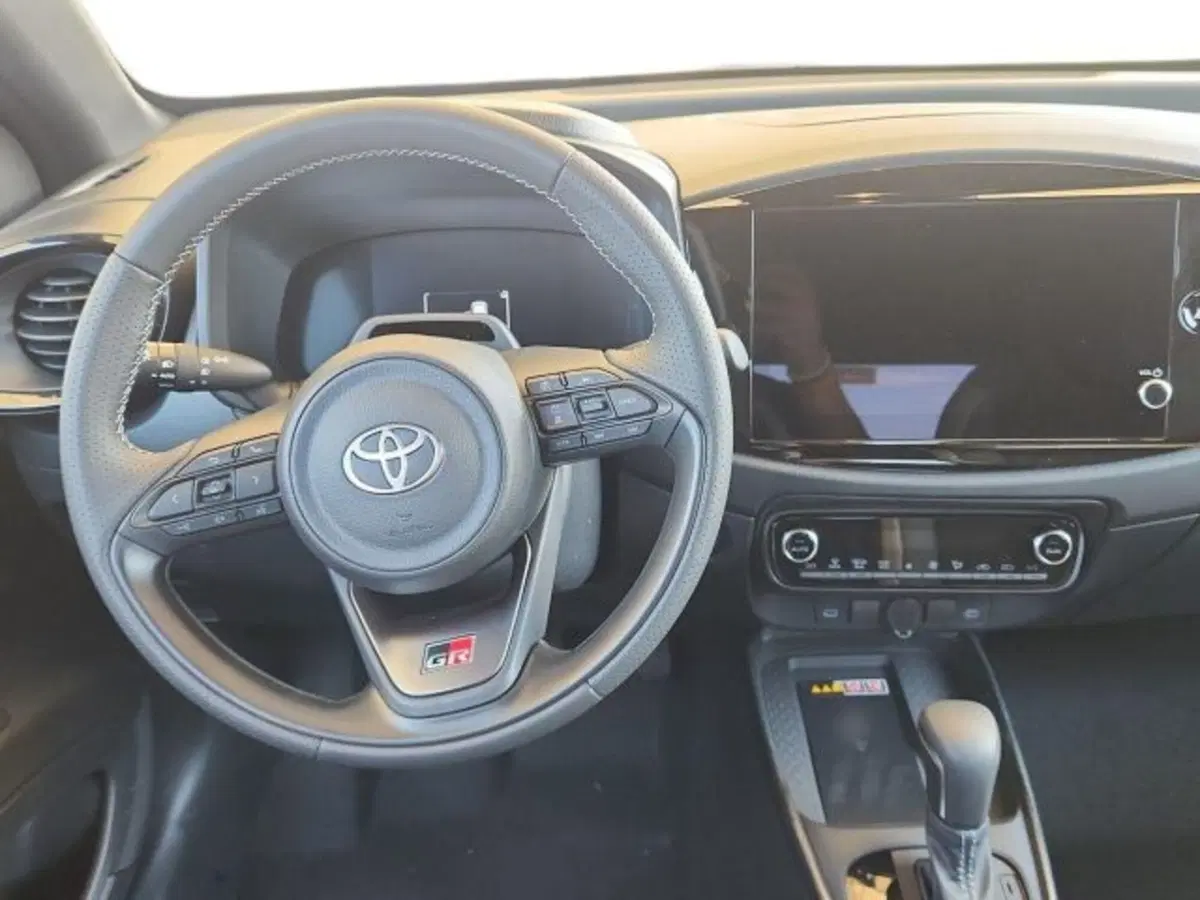Toyota Aygo X nuova a Roma (8)