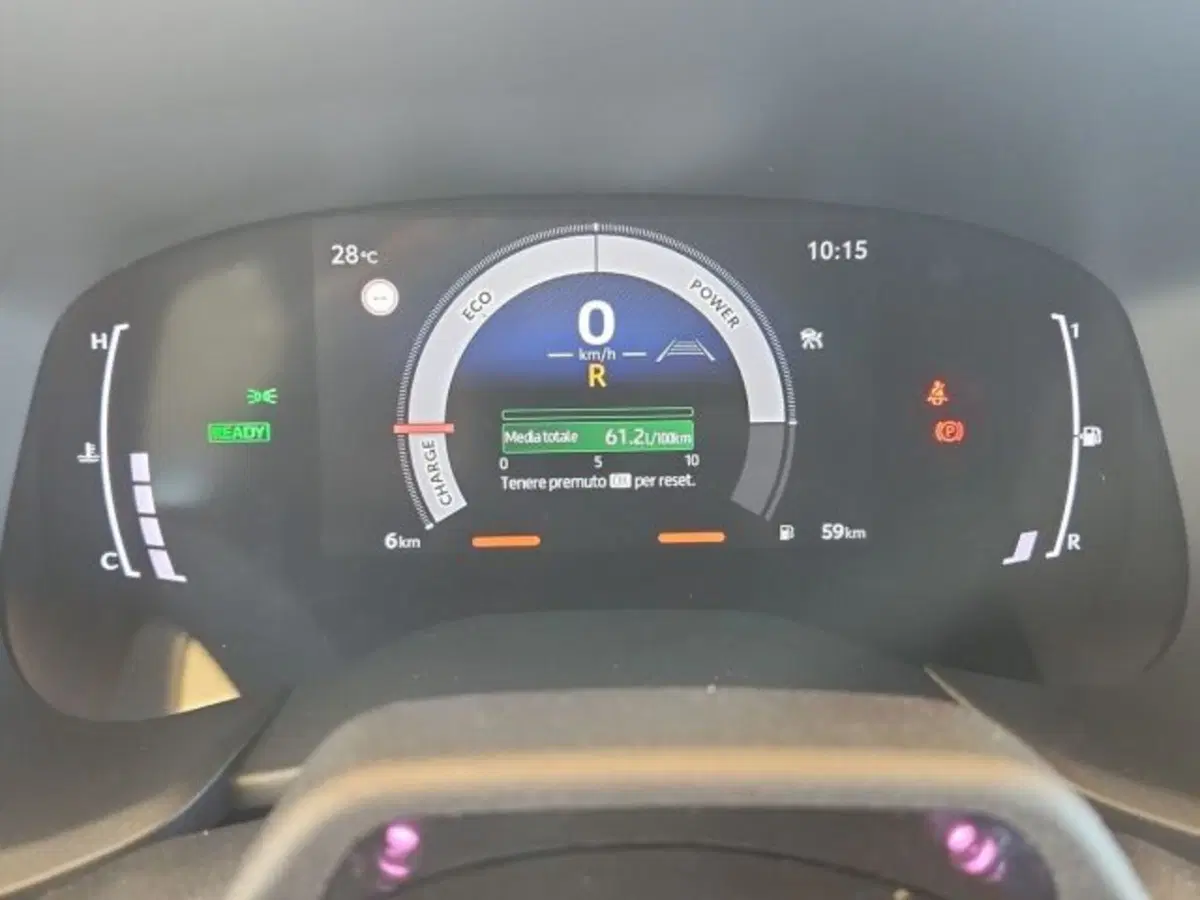 Toyota Aygo X nuova a Roma (9)