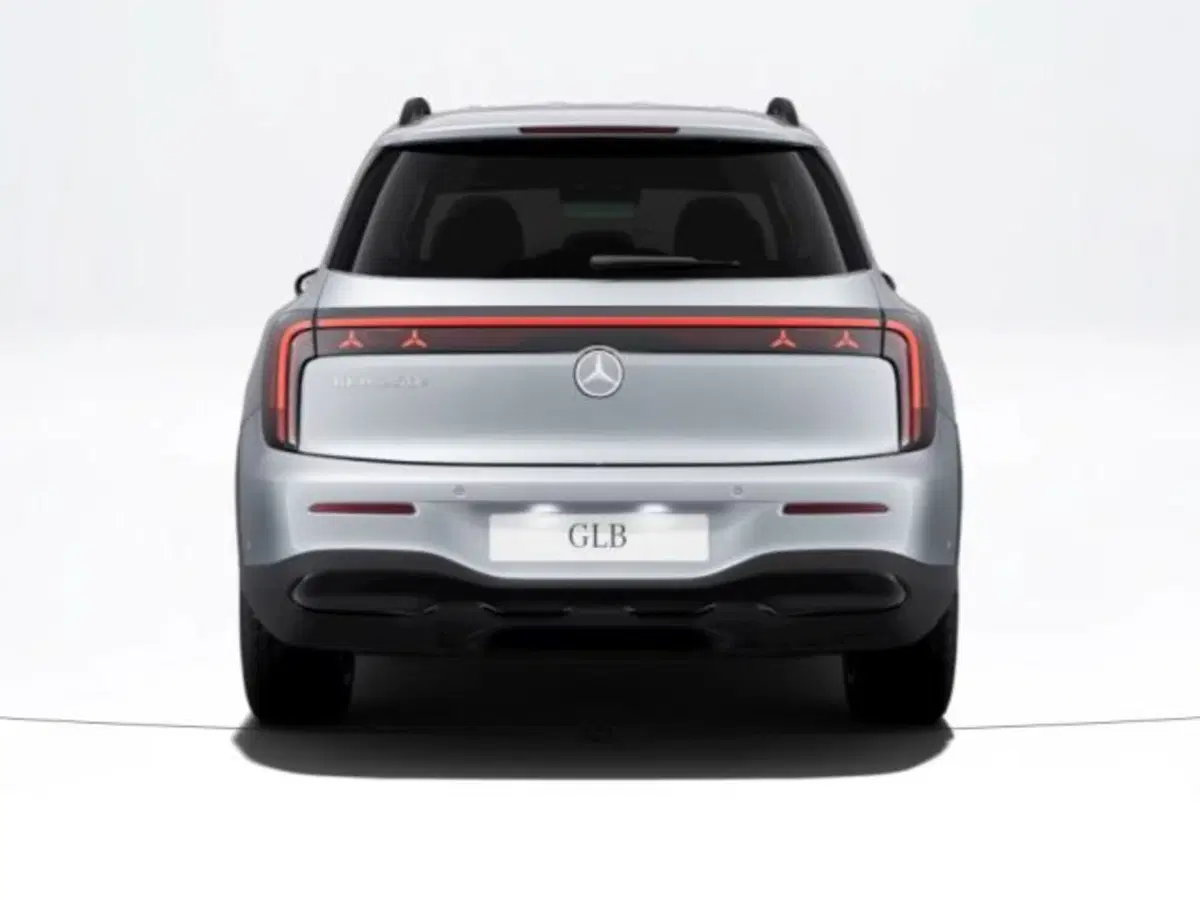 Mercedes-Benz GLB EQ nuova a Verona (4)