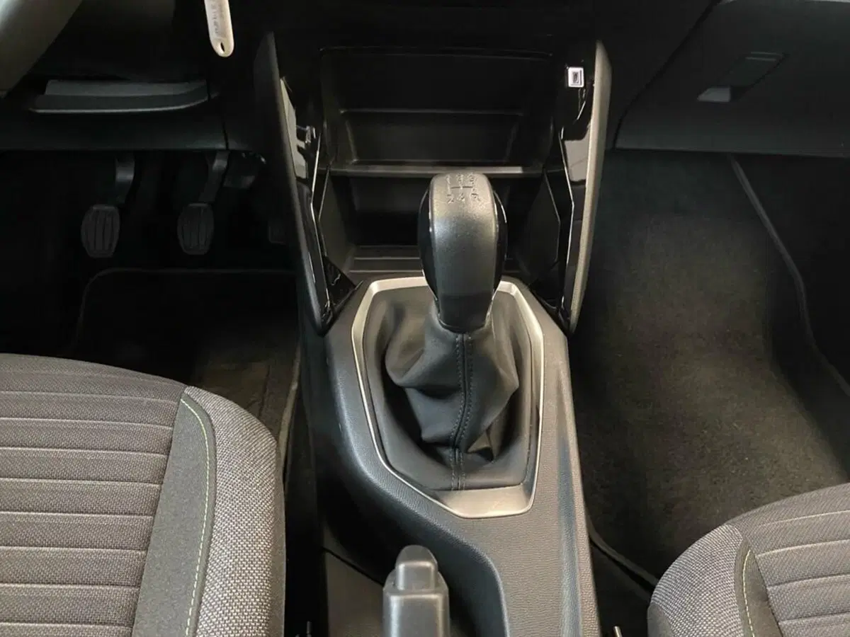 Peugeot 208 usata a Torino (11)