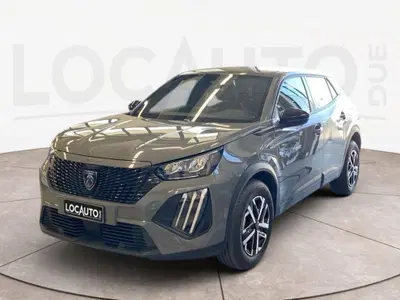 Peugeot 2008 1.2 puretech Active s&amp;s 100cv del 2023 usata a Torino