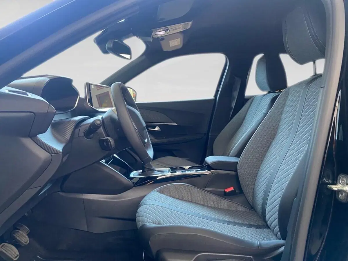 Peugeot 2008 nuova a Torino (7)