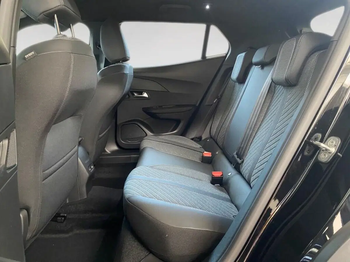 Peugeot 2008 nuova a Torino (8)