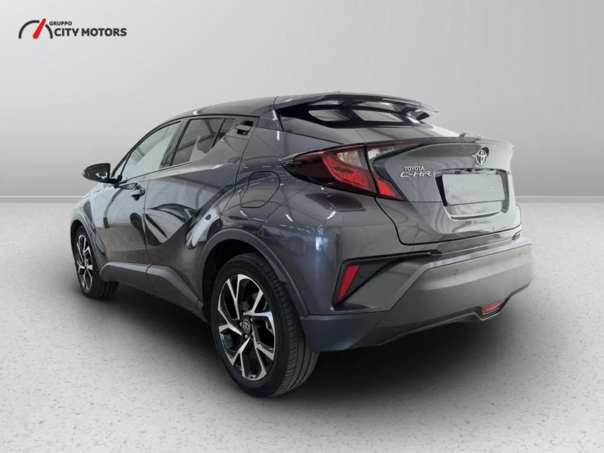 Toyota Toyota C-HR usata a Monza e Brianza (5)