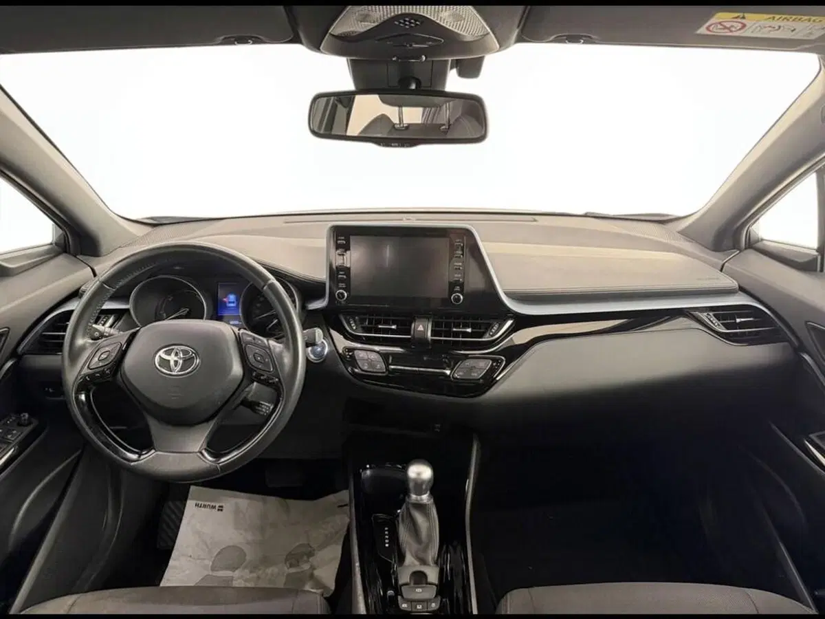Toyota Toyota C-HR usata a Monza e Brianza (9)
