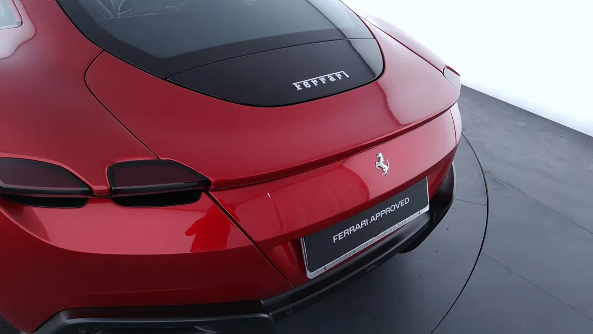 Ferrari Roma Coupé usata a Perugia (12)