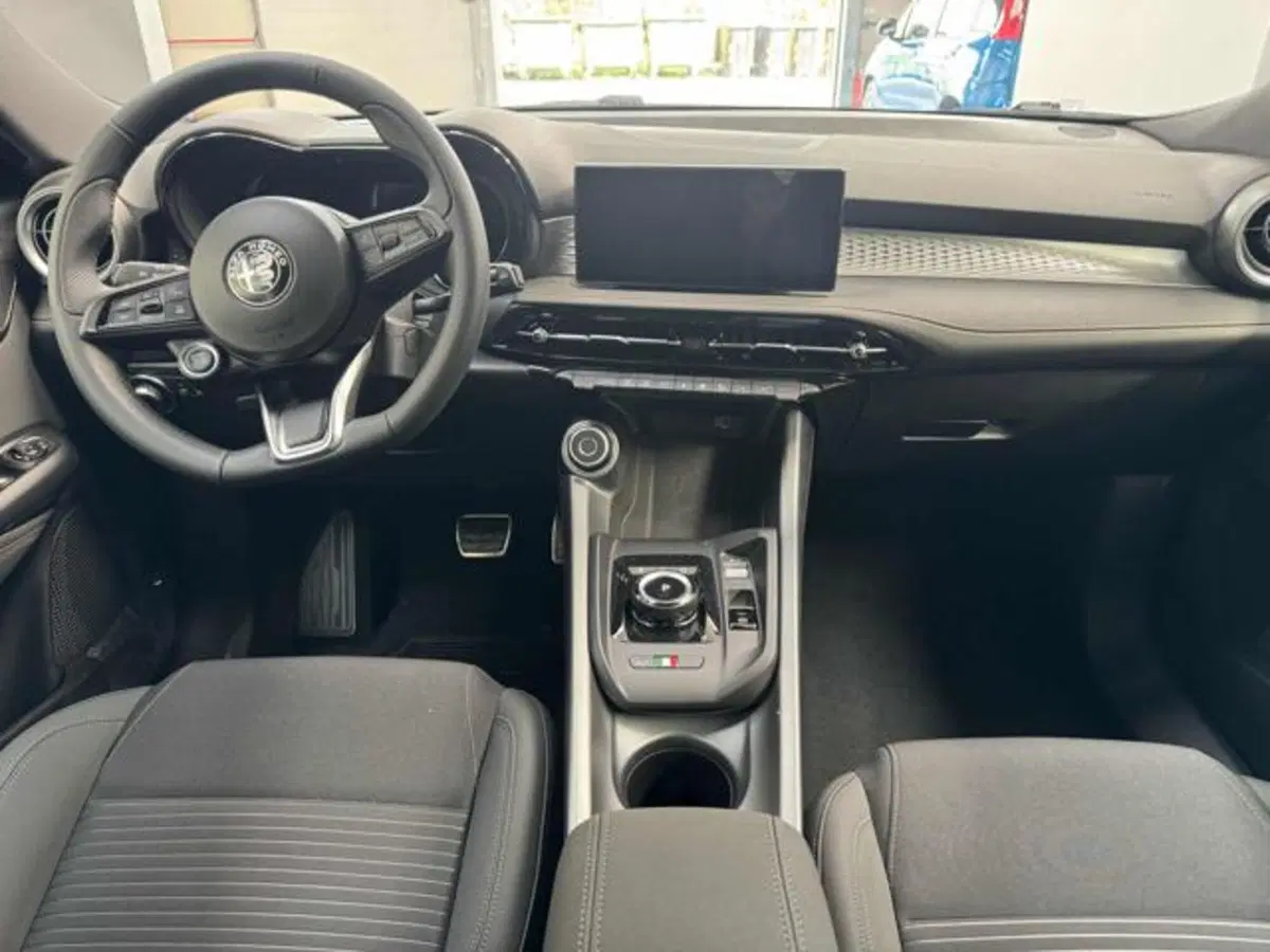 Alfa Romeo Tonale nuova a Vercelli (10)