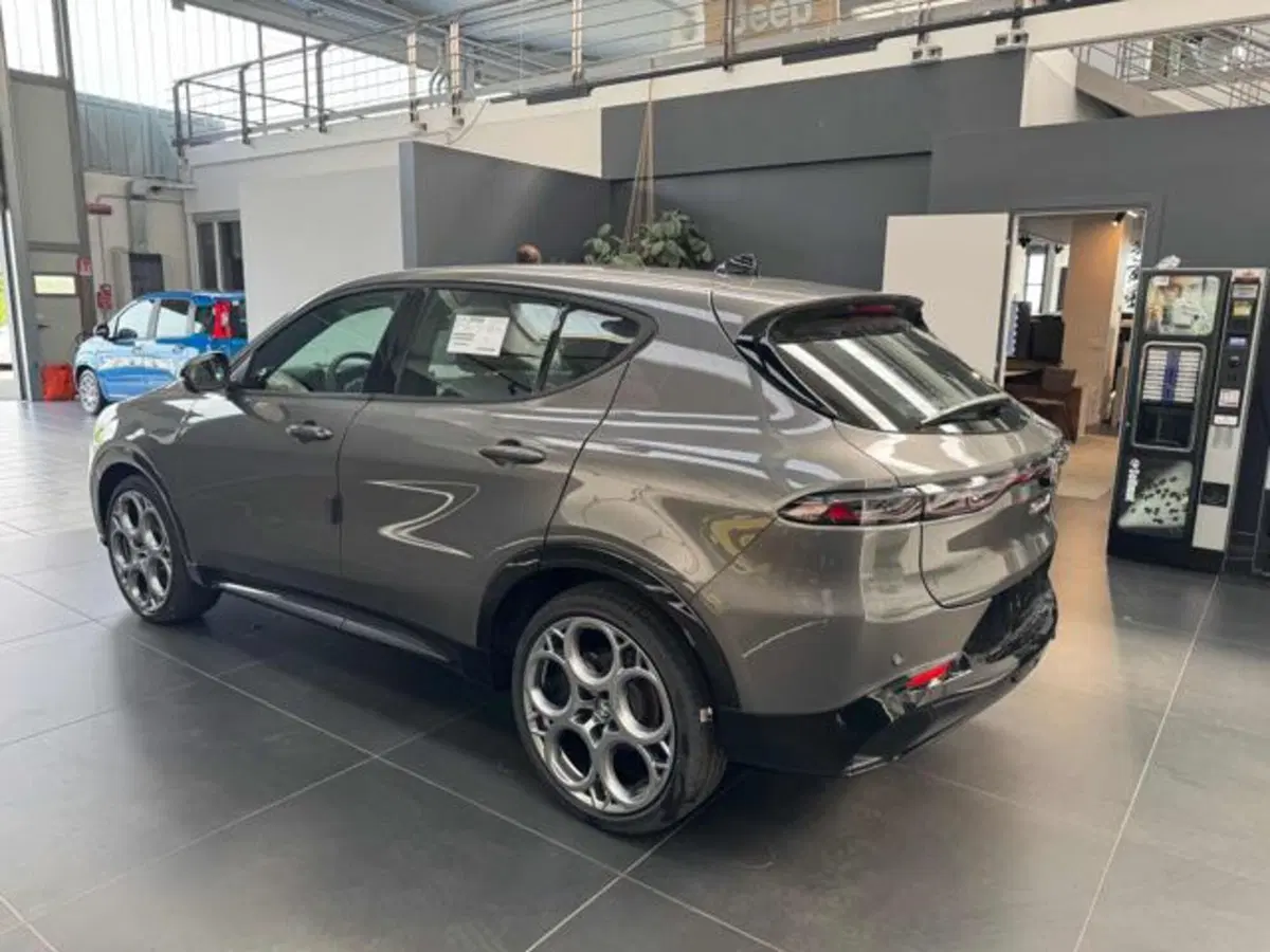 Alfa Romeo Tonale nuova a Vercelli (4)