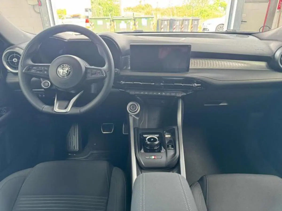 Alfa Romeo Tonale nuova a Vercelli (10)