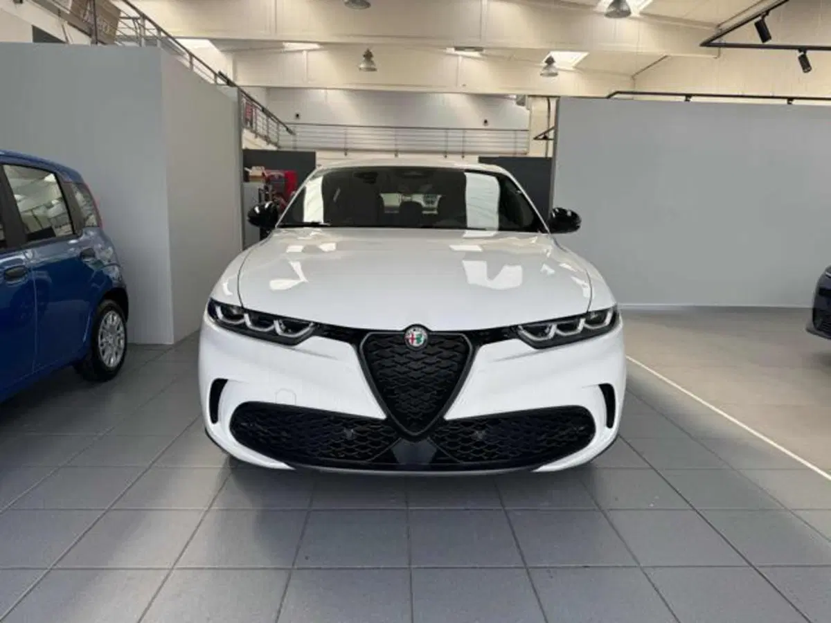 Alfa Romeo Tonale nuova a Vercelli (2)