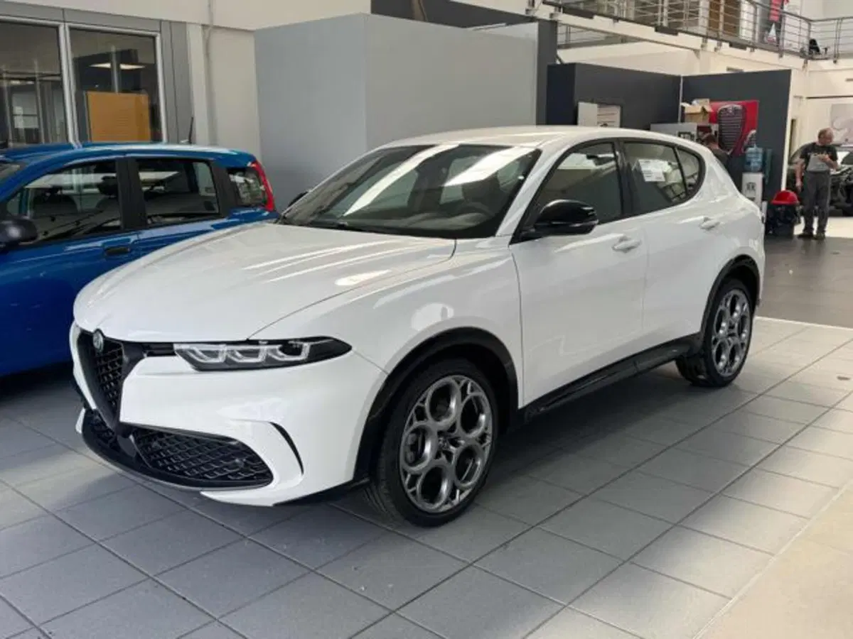 Alfa Romeo Tonale nuova a Vercelli (3)