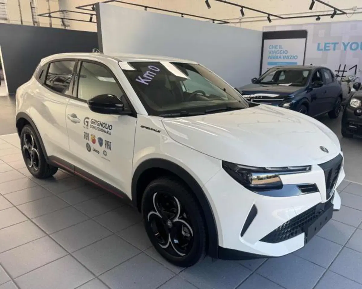 Alfa Romeo Junior nuova a Vercelli