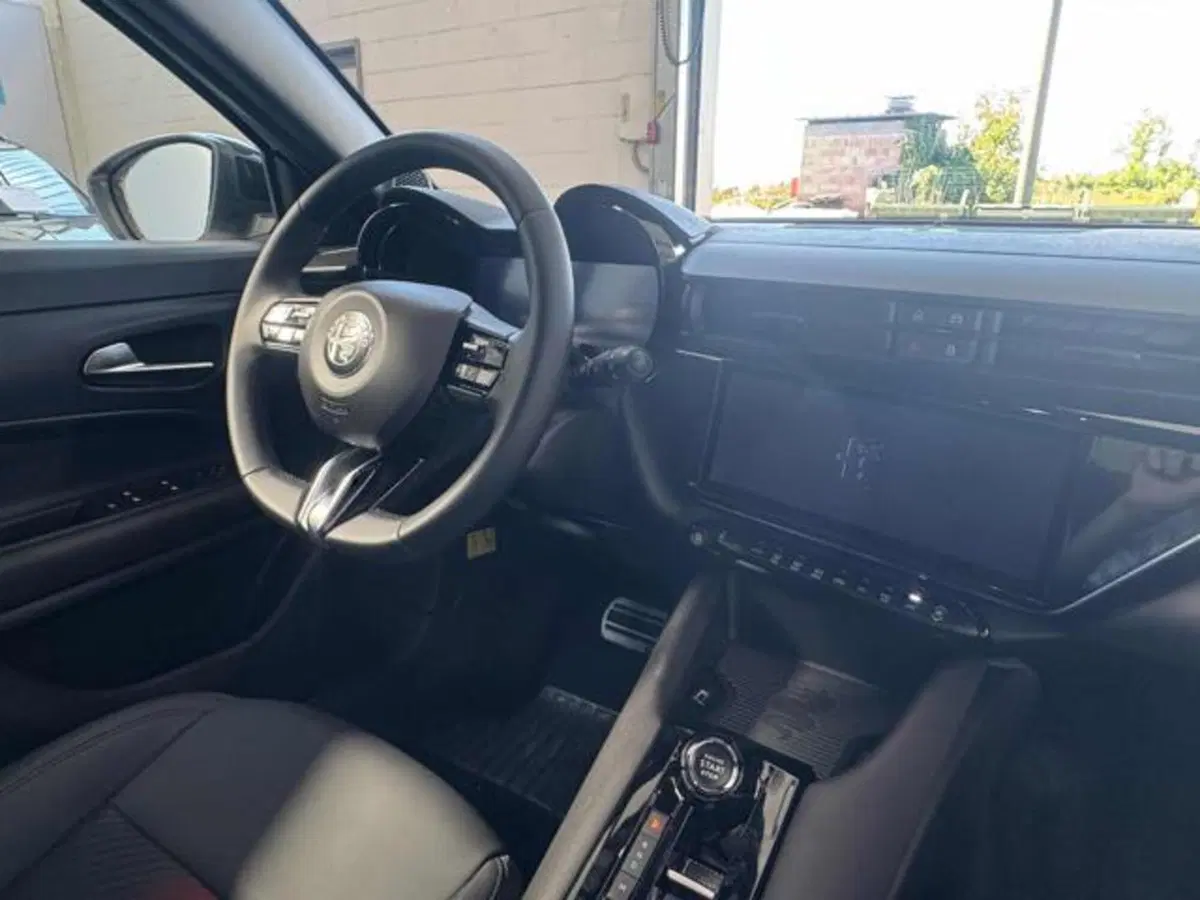 Alfa Romeo Junior nuova a Vercelli (11)