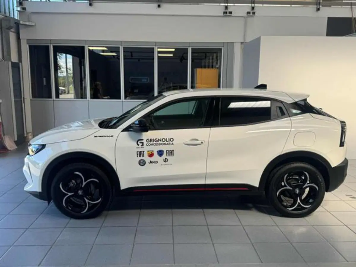 Alfa Romeo Junior nuova a Vercelli (4)