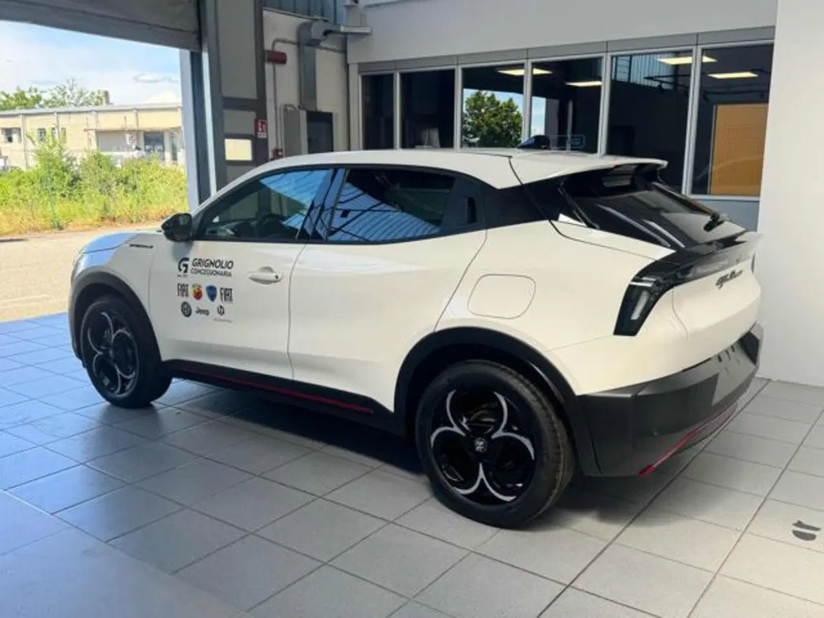 Alfa Romeo Junior nuova a Vercelli (5)