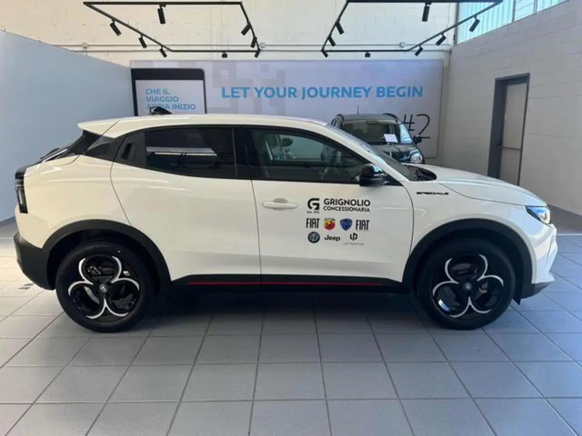 Alfa Romeo Junior nuova a Vercelli (8)