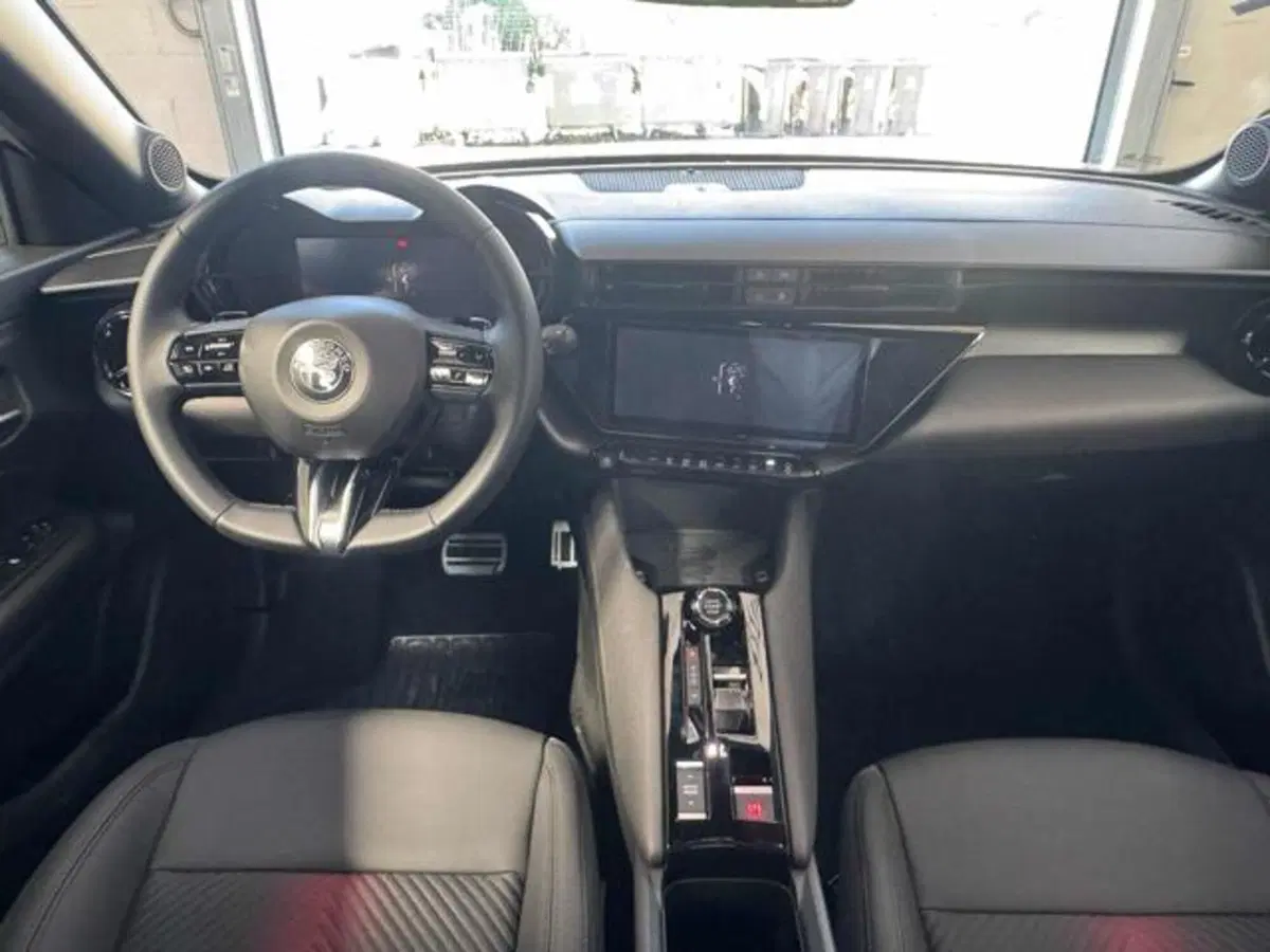 Alfa Romeo Junior nuova a Vercelli (9)