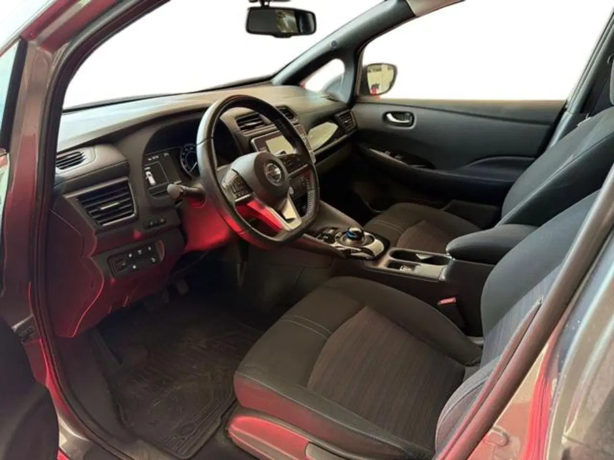 Nissan Leaf usata a Sassari (7)