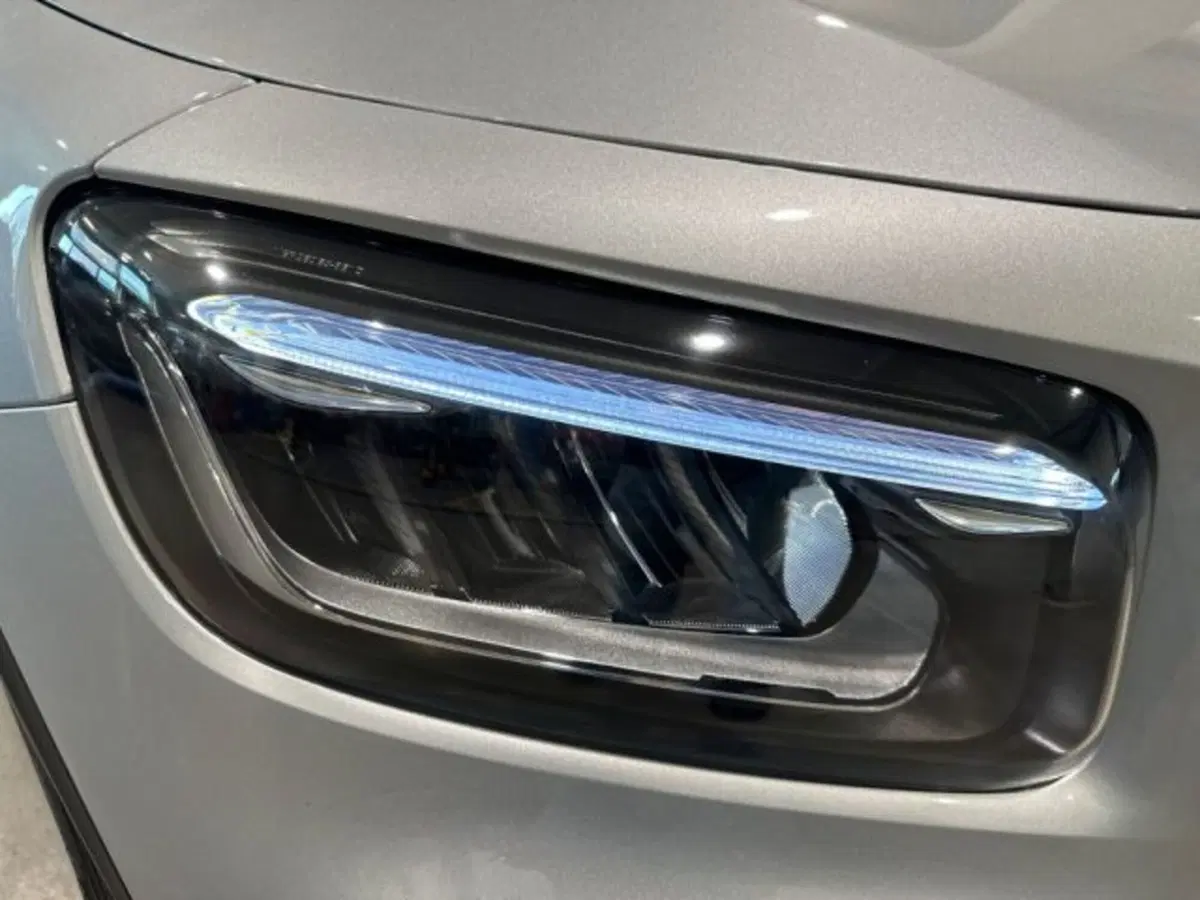 Mercedes-Benz GLB usata a Avellino (7)
