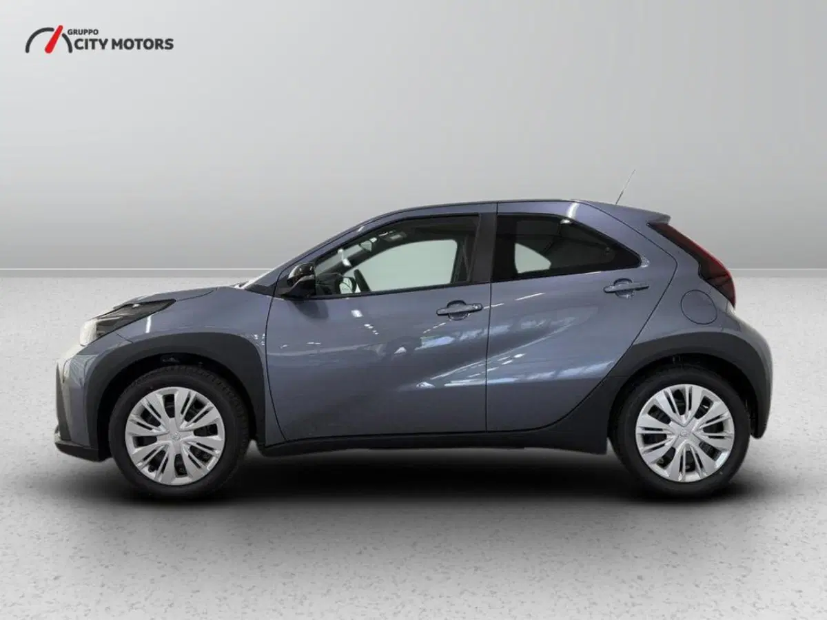 Toyota Aygo X nuova a Monza e Brianza (3)