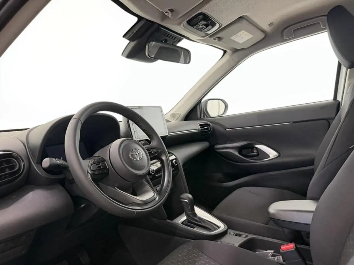 Toyota Yaris Cross nuova a Monza e Brianza (10)