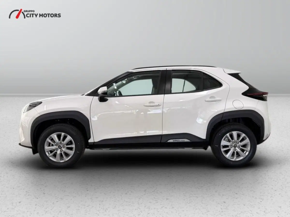 Toyota Yaris Cross nuova a Monza e Brianza (3)