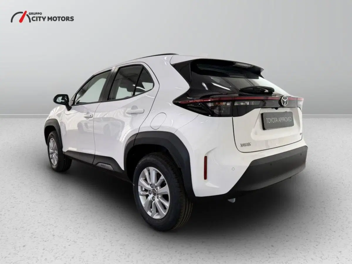 Toyota Yaris Cross nuova a Monza e Brianza (4)