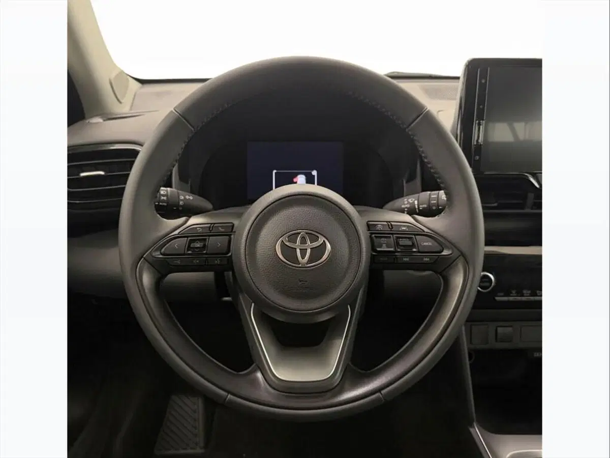 Toyota Yaris Cross nuova a Monza e Brianza (7)