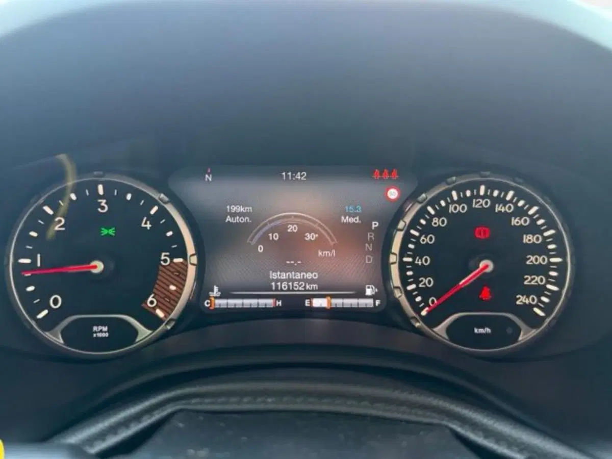 Jeep Renegade usata a Udine (12)