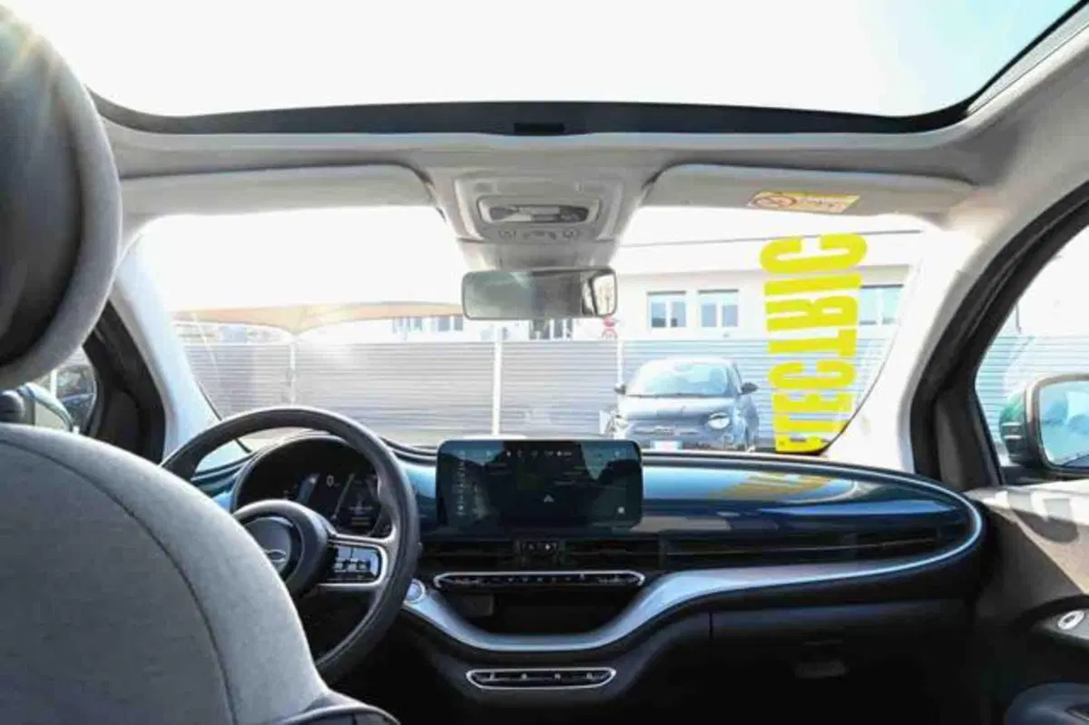 Fiat 500e usata a Torino (7)