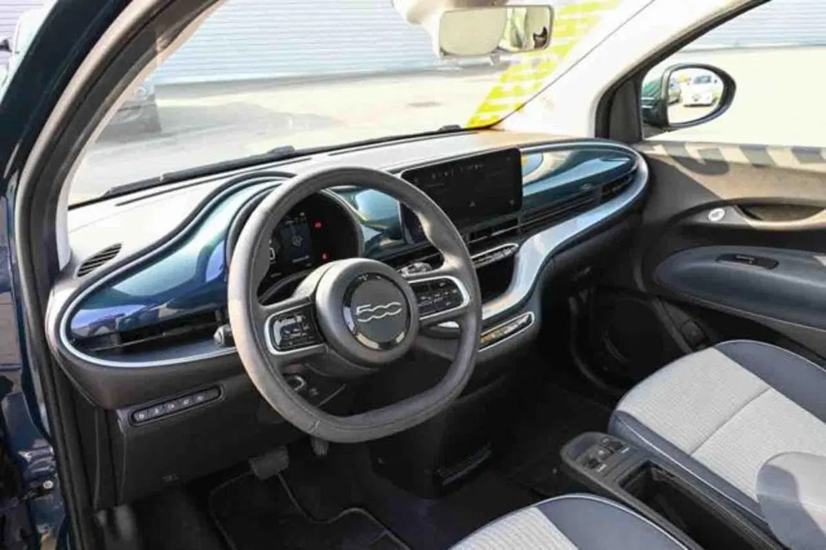 Fiat 500e usata a Torino (8)