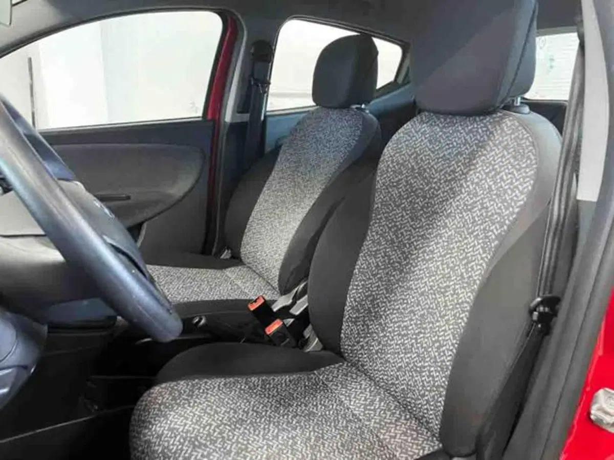 Lancia Ypsilon usata a Torino (8)