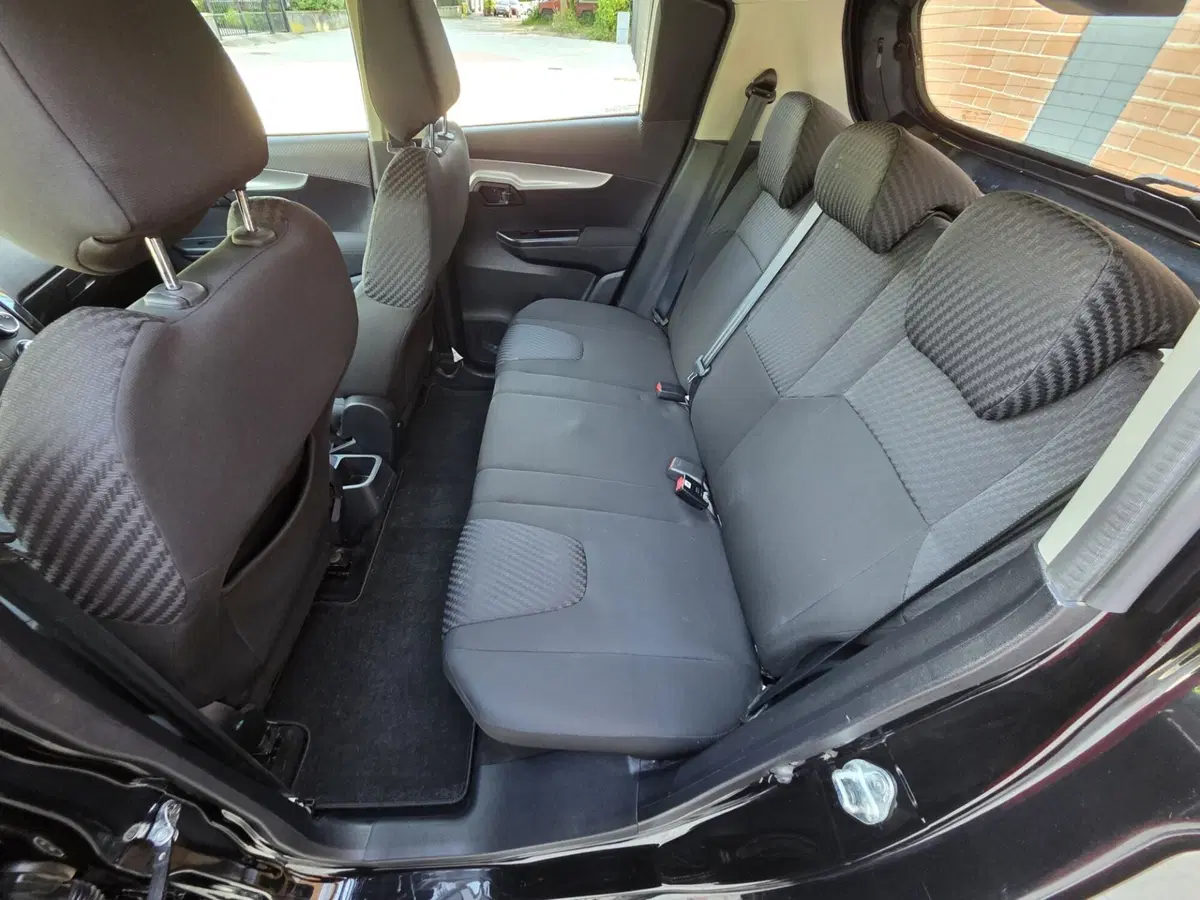 Mahindra KUV100 usata a Torino (12)