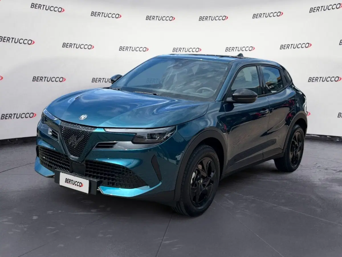 Alfa Romeo Junior nuova a Verona (3)